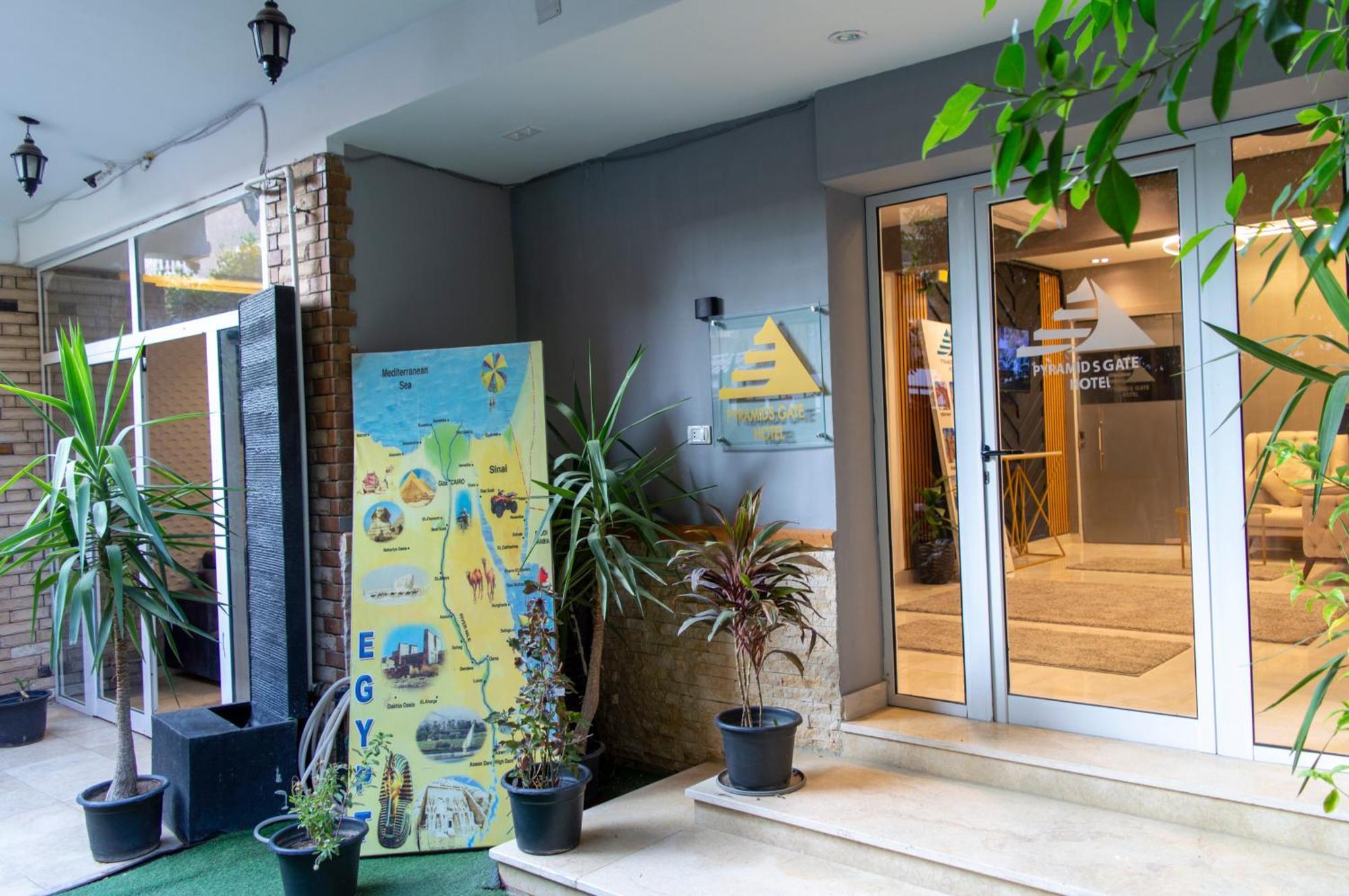 Pyramids Gate Hotel Kafret el-Gabal Exteriör bild